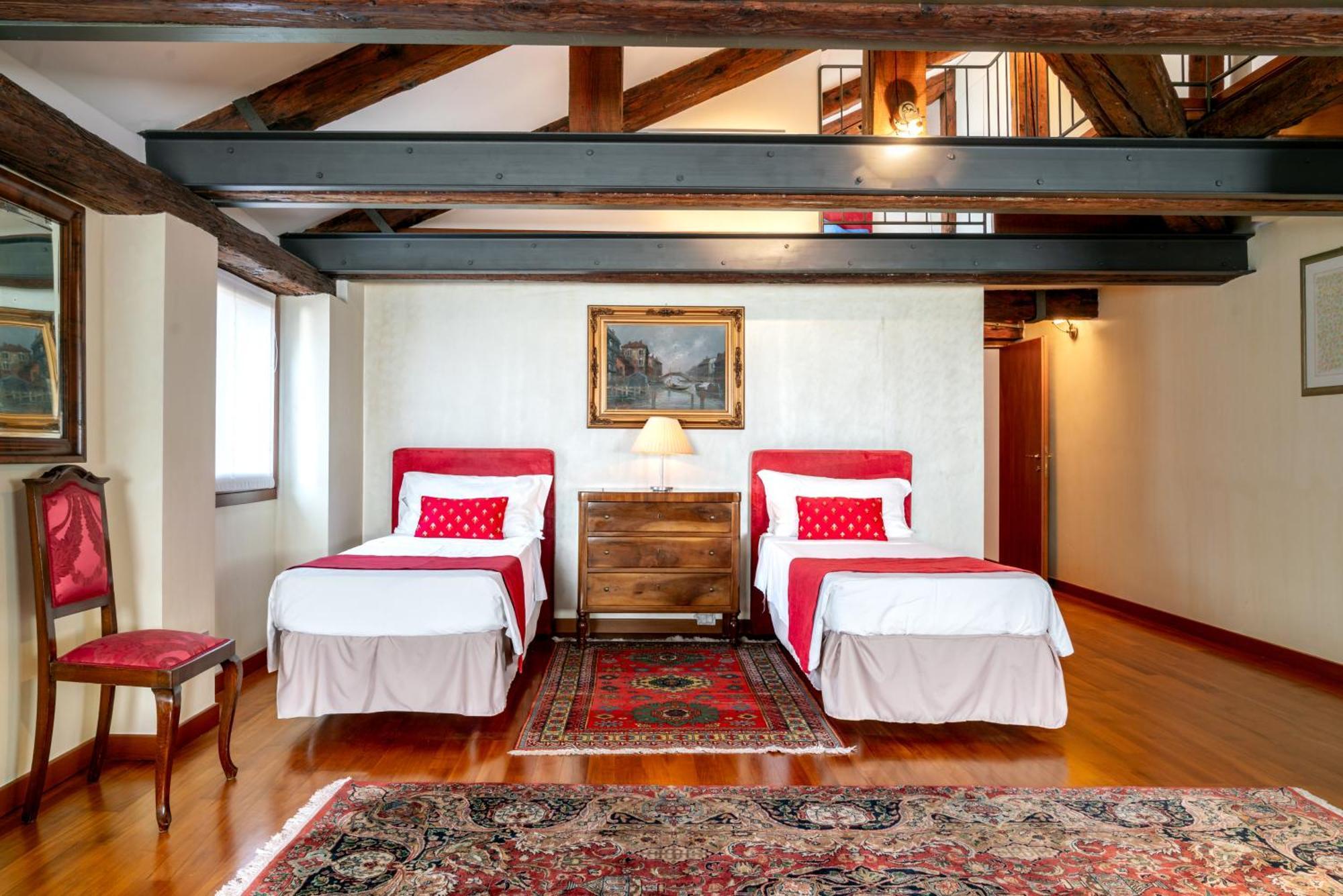 Palazzo San Luca Otel Venedik Oda fotoğraf