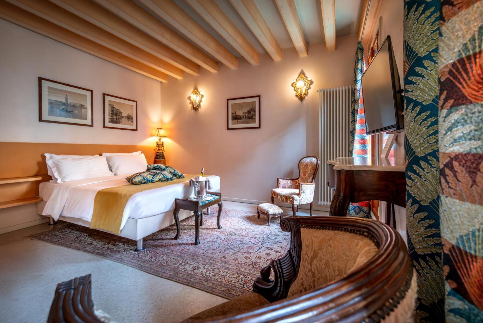 Palazzo San Luca Otel Venedik Oda fotoğraf